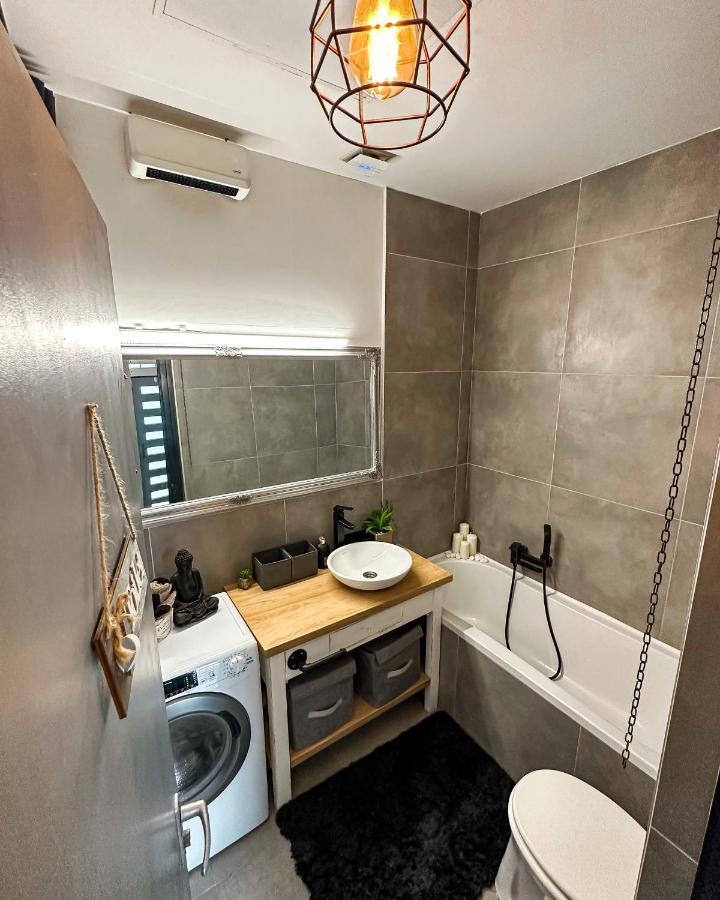 Urban Studio With Private Garden Near Andrassy Budapeszt Zewnętrze zdjęcie