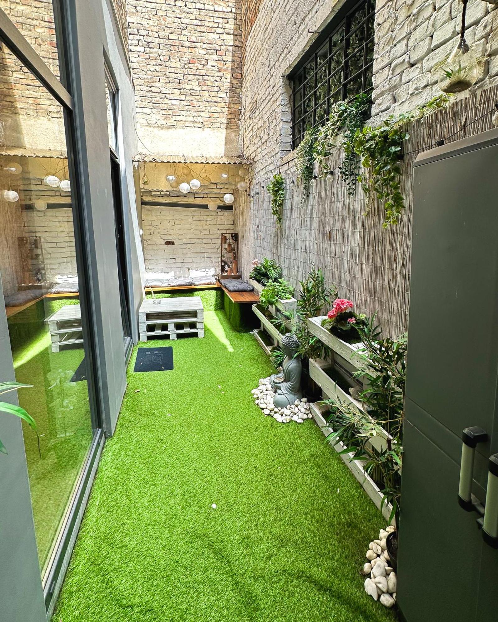 Urban Studio With Private Garden Near Andrassy Budapeszt Zewnętrze zdjęcie