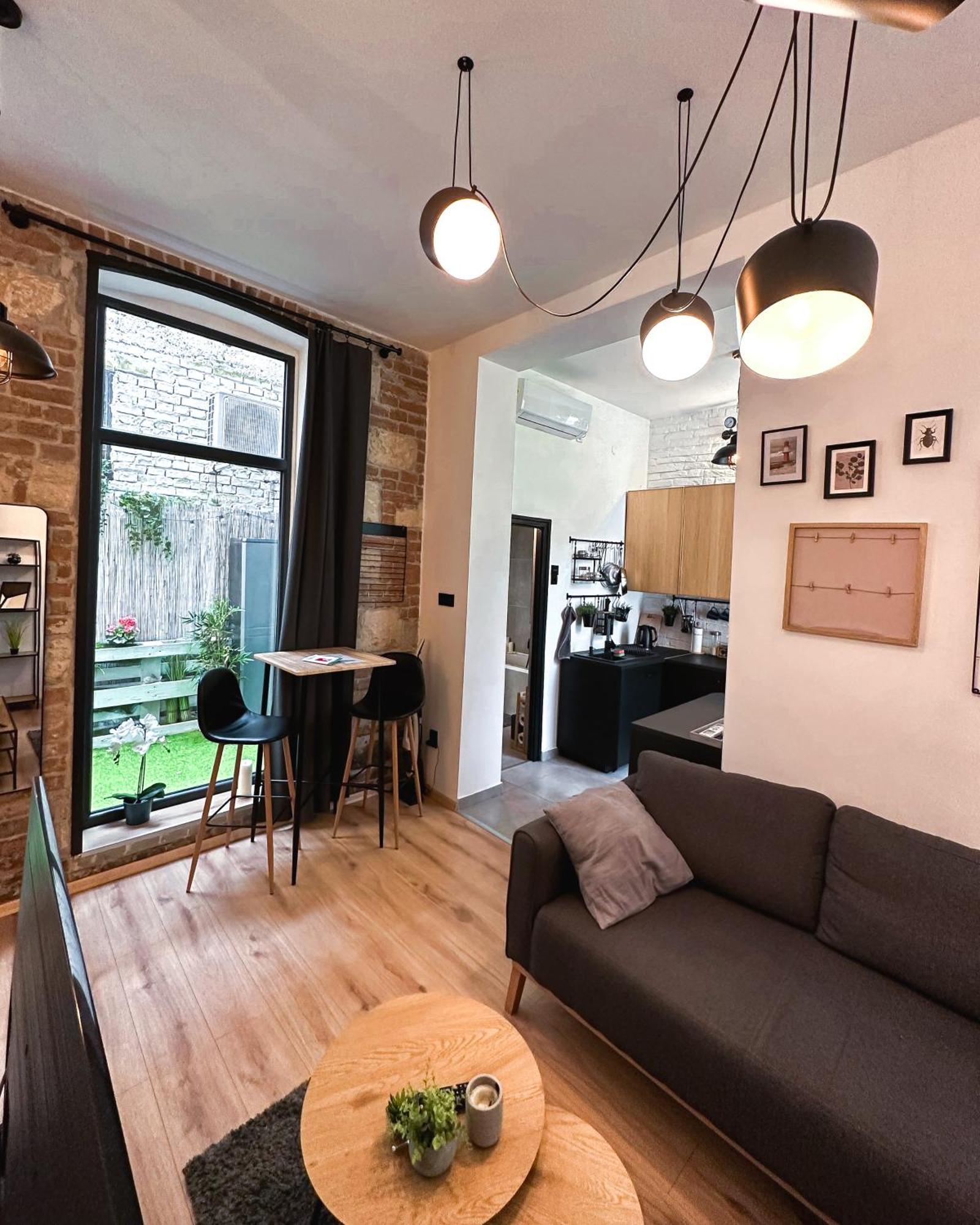 Urban Studio With Private Garden Near Andrassy Budapeszt Zewnętrze zdjęcie